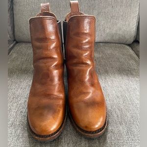 Sabrina Chelsea Frye boot 8.5